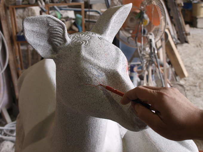親子なで鹿（砥鹿神社）制作工程｜動物の石像