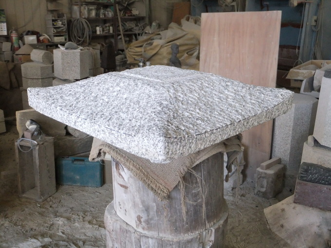 西ノ屋灯篭笠　線彫後全体
