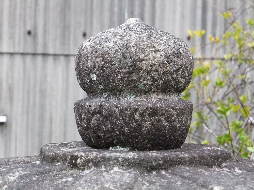 石灯篭の宝珠（玉）の形 比べてみました : 岡崎市 老舗石屋