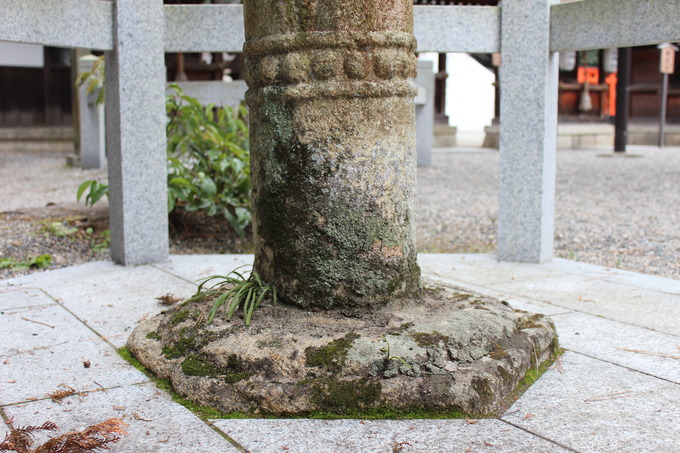 建部大社 鎌倉時代の石灯篭 重要文化財