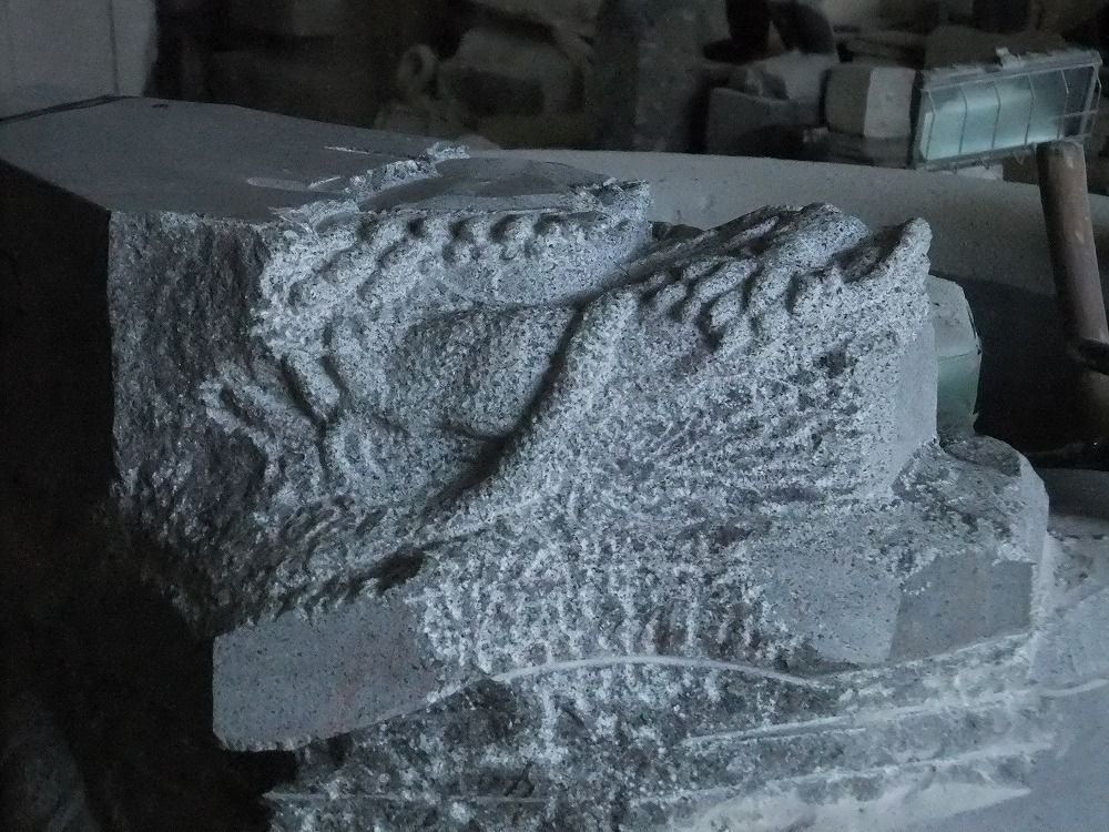 龍の石像 龍の石像｜龍が彫刻された水鉢の製作8 完成 : 岡崎市 老舗石屋㈱杉田