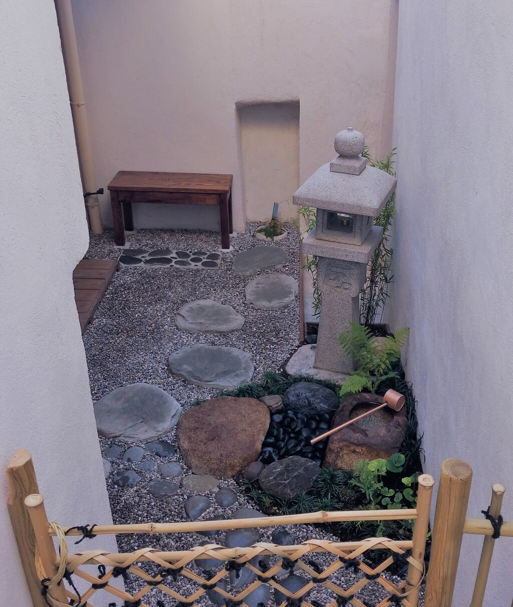 海外の茶庭(露地)|DIY織部灯籠とつくばいのお庭 : 岡崎市 海外の茶庭(露地)|DIY織部灯籠とつくばいのお庭 : 岡崎市