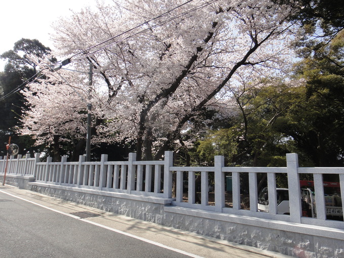 玉垣完成写真　京都府旦椋神社