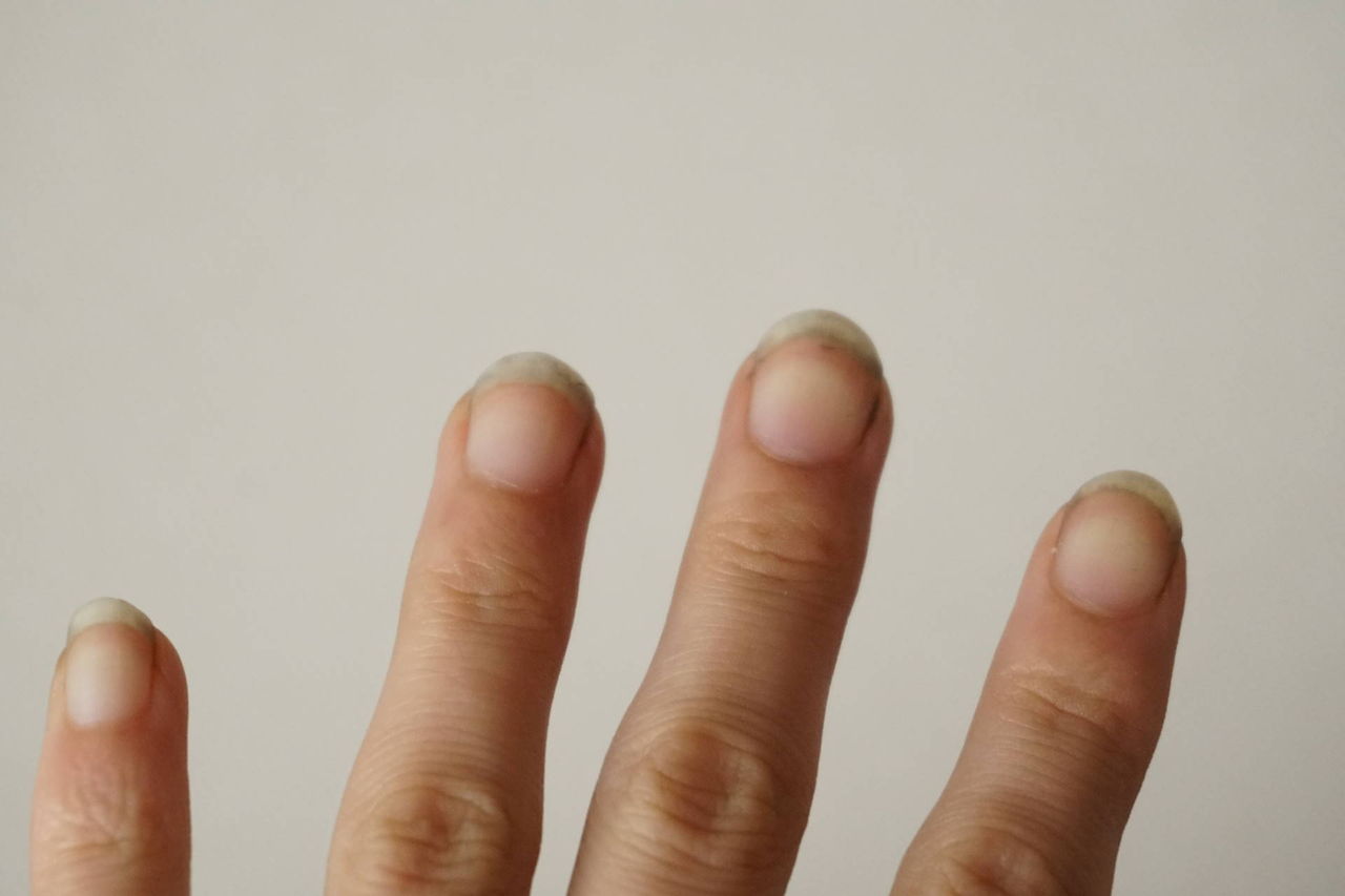 初めての爪磨きヾ ﾉ 甘皮ケアってなんだ 甘皮ケア編 迷走してるアラみそ アラウンド三十路 のやっぱり迷走しているブログ