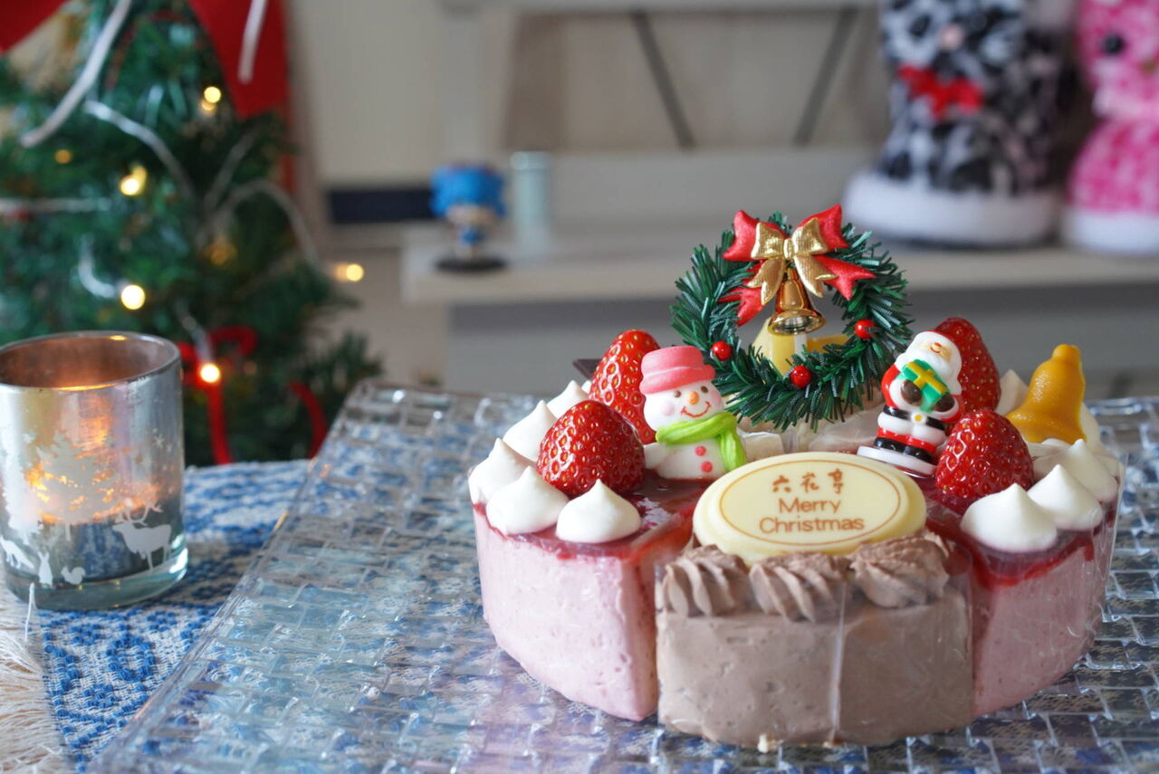 クリスマスケーキの感想が言いたい飼い主とネクタイ再び装備の愛猫と 子猫その175 猫1608 ねことアパートと1人暮らし とらやんとおらと クリスマスケーキの感想が言いたい飼い主とネクタイ再び装備の愛猫と 子猫その175 猫1608 ねことアパートと1人暮らし とらやんとおらと