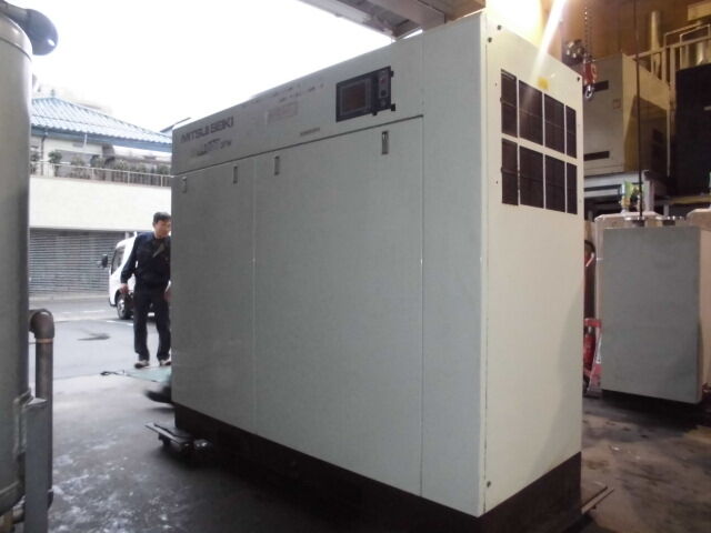 三井精機製 37kw(50馬力) 水潤滑式オイルフリー 水冷式 三井精機製 37kw(50馬力) 水潤滑式オイルフリー 水冷式