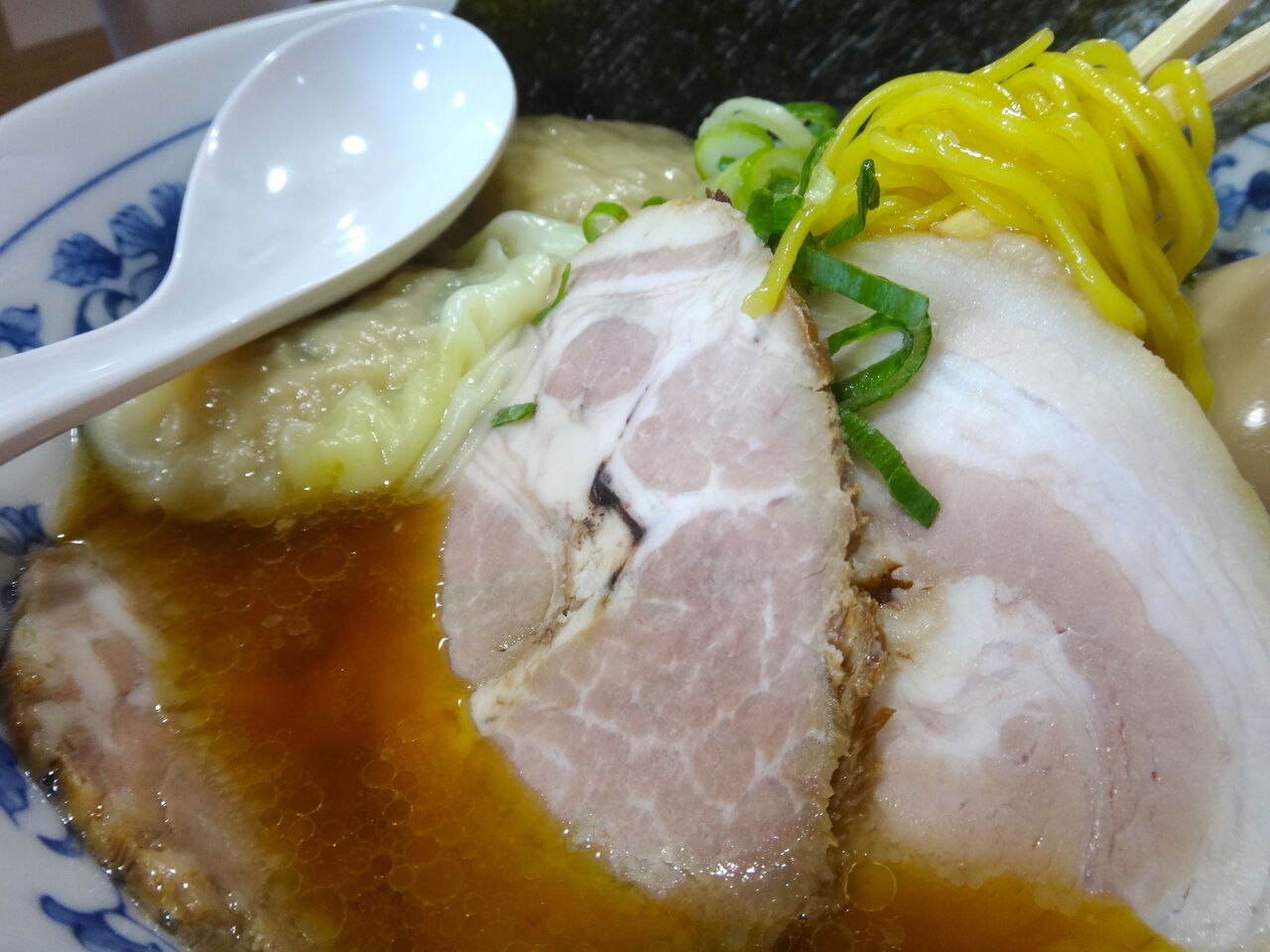 東中野にあの名店が上陸してしまった 懐かしくて新しいネオ中華そばだ 特製ラーメン1 0円 二人暮しのおつまみ日記