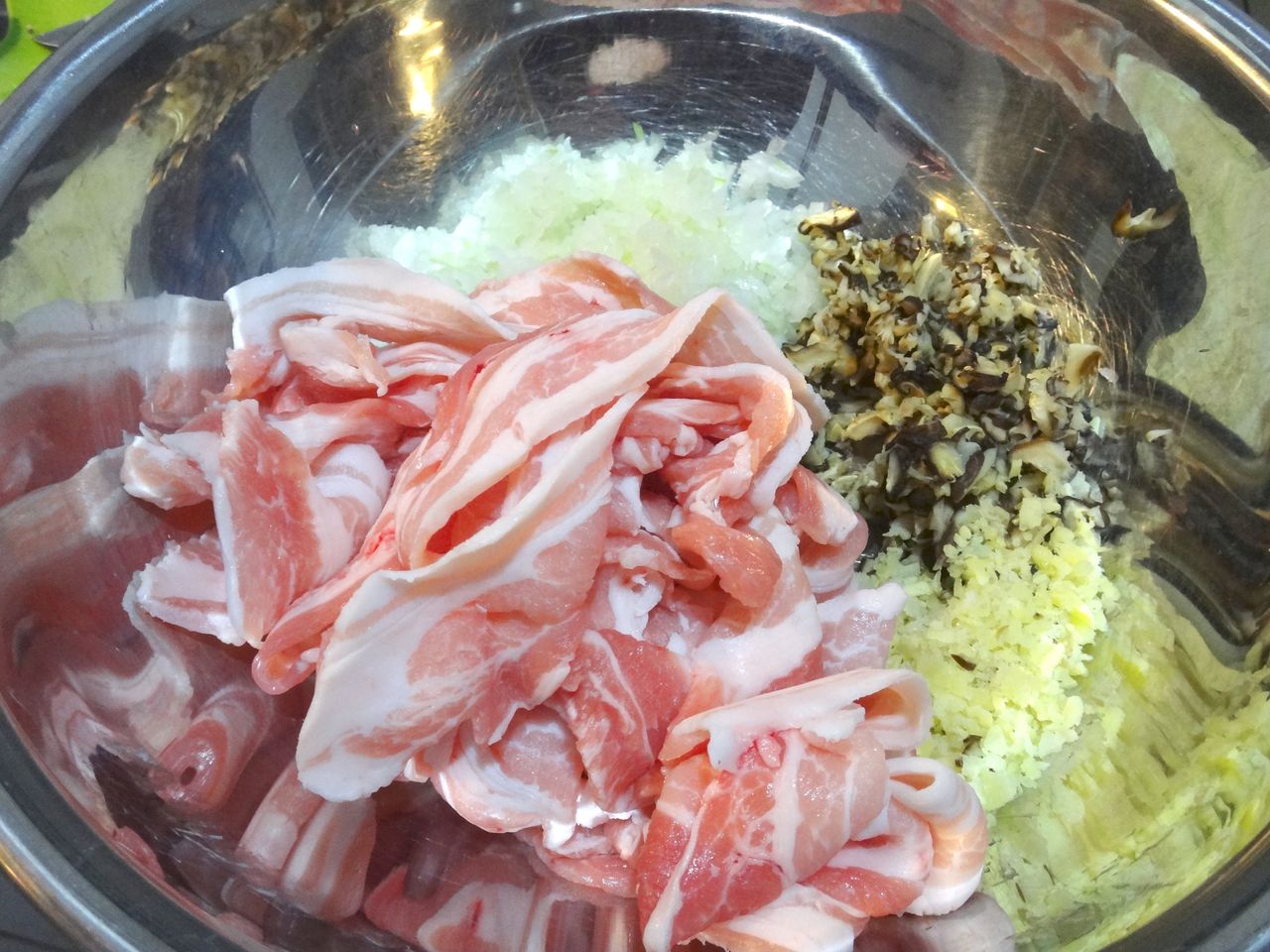 ひき肉は自分で挽いて うまーいシューマイ 二人暮しのおつまみ日記