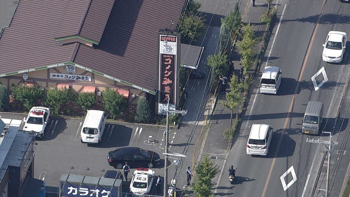 40代女性がコメダ珈琲店で刺され病院搬送、男を現行犯逮捕。目撃者が語る衝撃の瞬間とは？