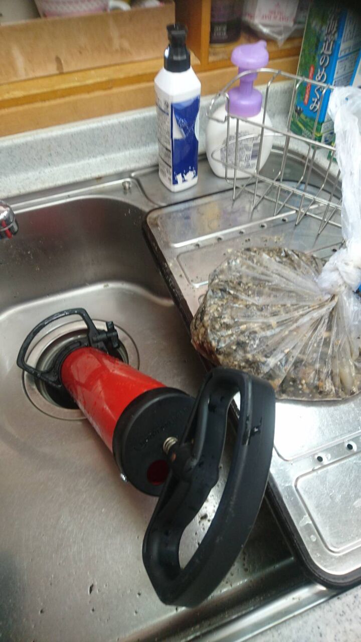 兵庫県尼崎市 台所の排水口の水つまり パイプユニッシュ 水道修理 大阪 京都 奈良 兵庫の施工日誌