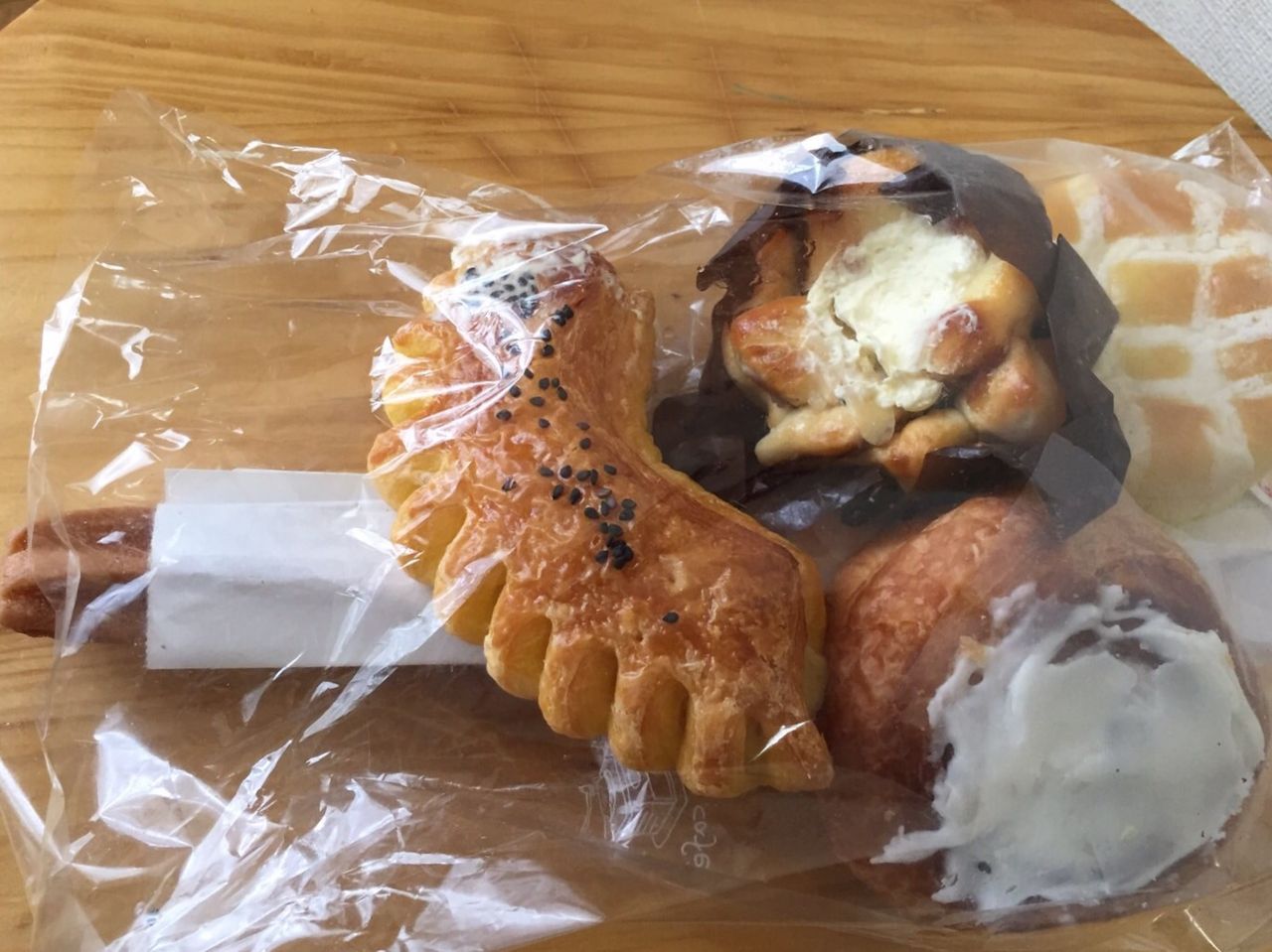 メガドンキ@綾瀬】100円パン屋さんの超お得パックを買いました