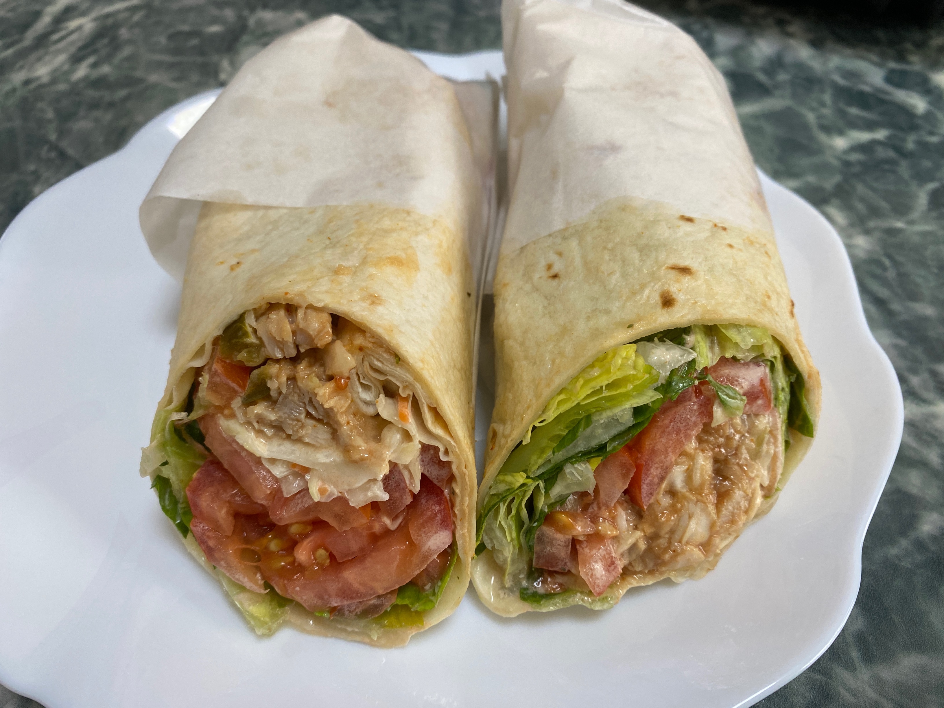 コストコ 大好物のメキシカンサラダラップ かなちゅうごはん