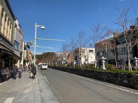 24669C22-F4B3-4FE5-BB9A-46C6842718AD