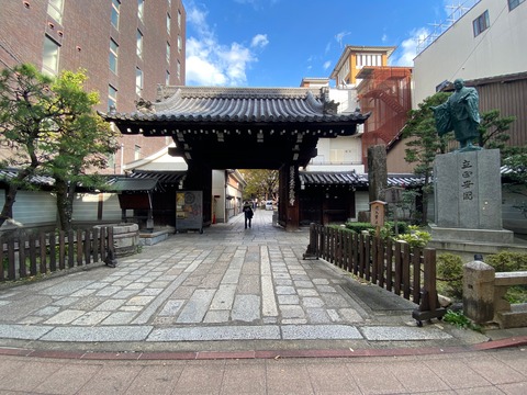 AFFAD80D-5747-4BD2-B7CB-8EA68E1CEA71