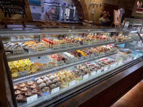 D58BF02D-E0AA-49E0-BFAA-C27A7E9E810D