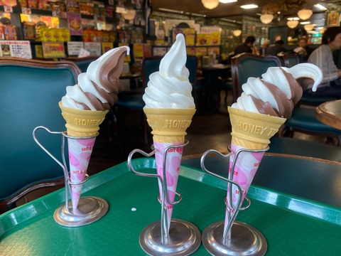 7300DFCB-E5CC-42DA-9A4B-637DE2B27A73