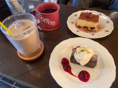 A9FFD584-6DD8-4B67-9603-8B0D8AA47673