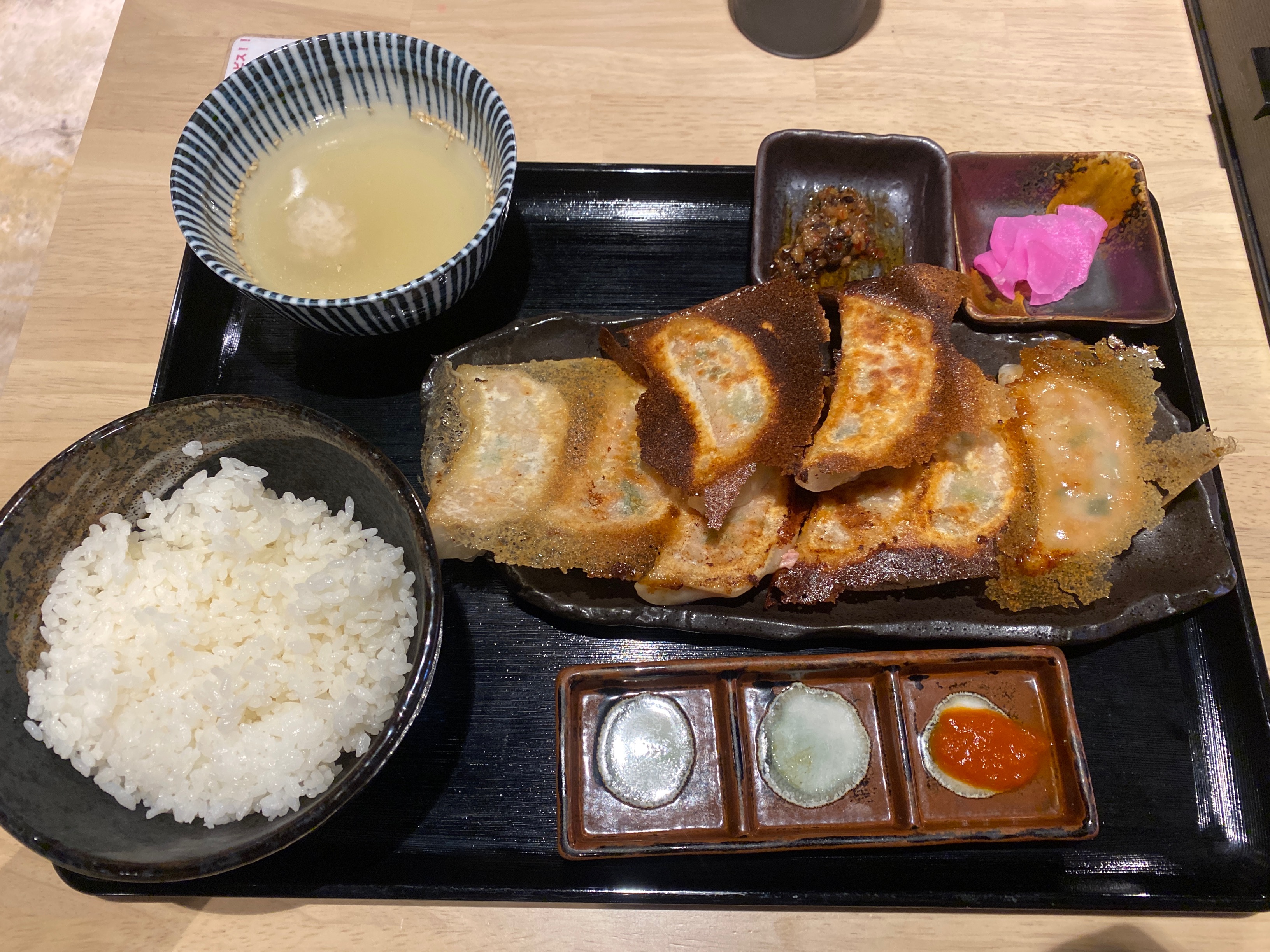 餃子 いち 満腹 餃子定食900円 かなちゅうごはん