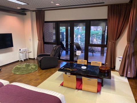 ACE83BB7-7BAF-48E4-A55E-D25E3F6F4911