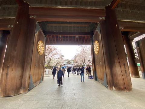 C6EFBEC5-1728-45BD-A0B2-B1A20C1BDAA4