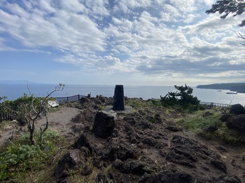 B6C58551-ECC3-4BF5-B109-B7E6D92B1F25