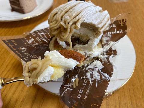 CBA2DF97-3C08-4355-A467-F426266A837C