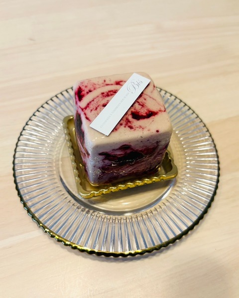 573E81C5-7856-47AB-A8CC-89BECF5D9774