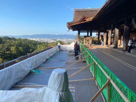 FCD90FC5-007C-4FBC-ABCA-E2326B062812