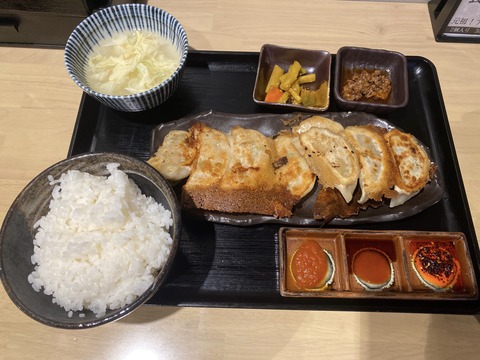 51E5C8E4-7186-4DC1-ACE2-367315211746