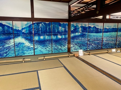 B180A6B5-0212-49A4-B48C-46D71E5C6E1E