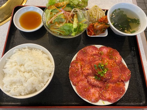 9A4B67B0-236D-48DF-9F62-3337CC8D8E2F