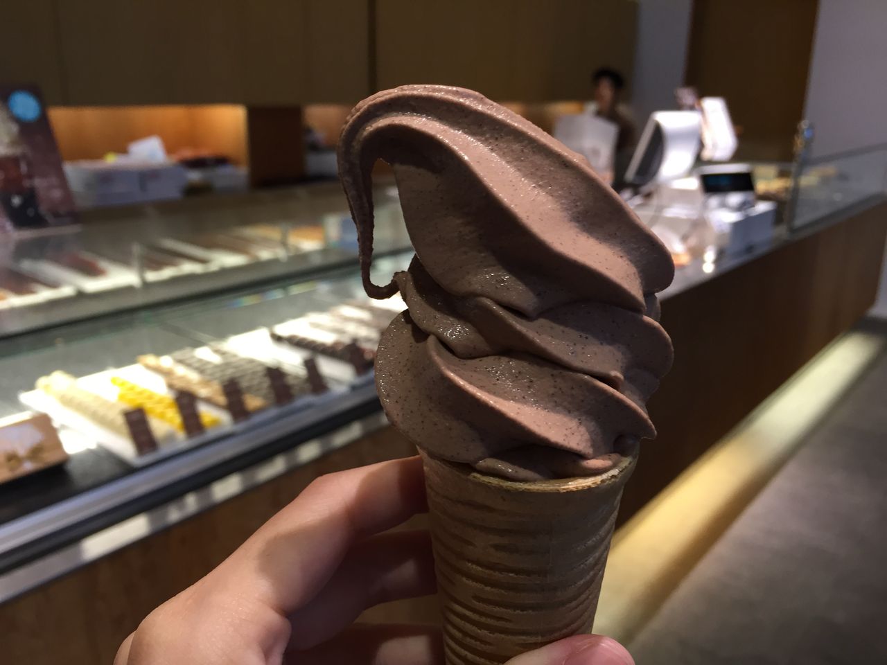 ルタオ ル ショコラ 小樽 ルタオ唯一のチョコレート専門店の大満足ソフトクリーム かなちゅうごはん