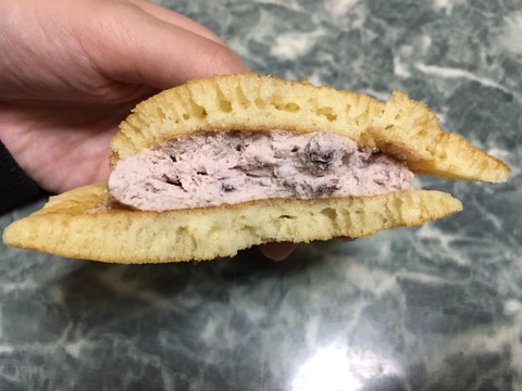 60110321-69A0-40D0-A7A5-15DB7C8423B6