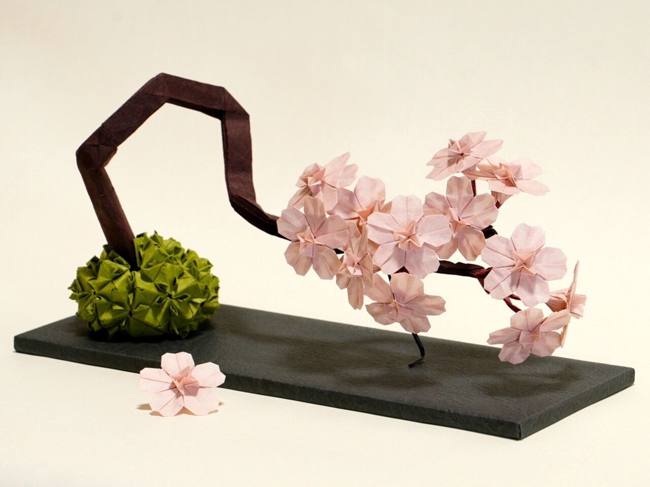 正規品質保証 和紙と折紙で作る桜 さくらシリーズ 和紙で作る 卓上飾り Shipsctc Org