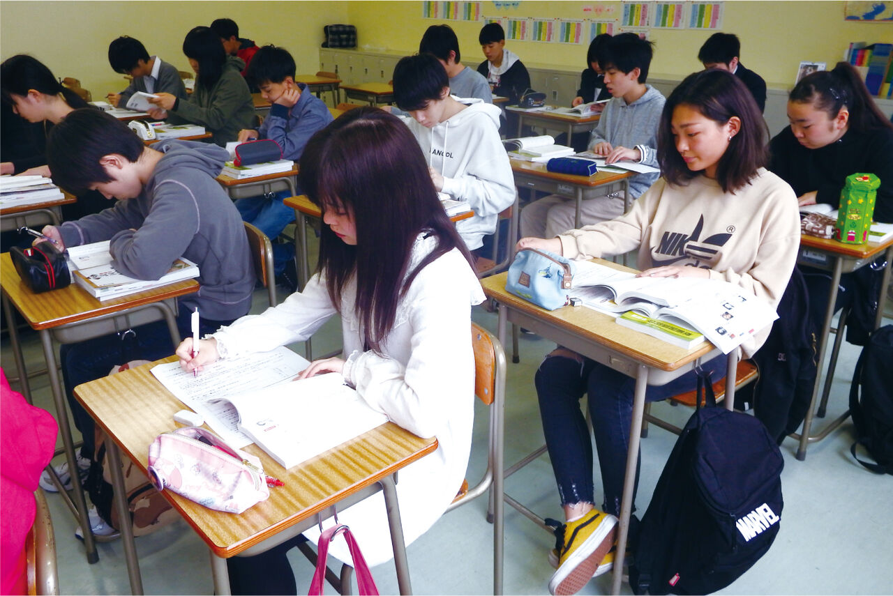 日本、高校生の約10%が通信制に通う状態に????