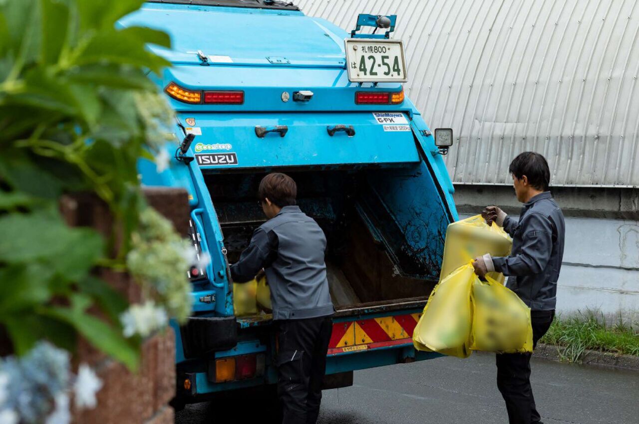 ゴミ集積所で現金約600万円見つかる　群馬