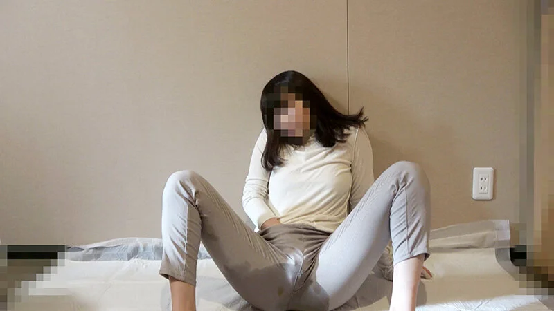 自撮りの失便映像を投稿してくれたマニア女子大生脱糞排泄エロ動画