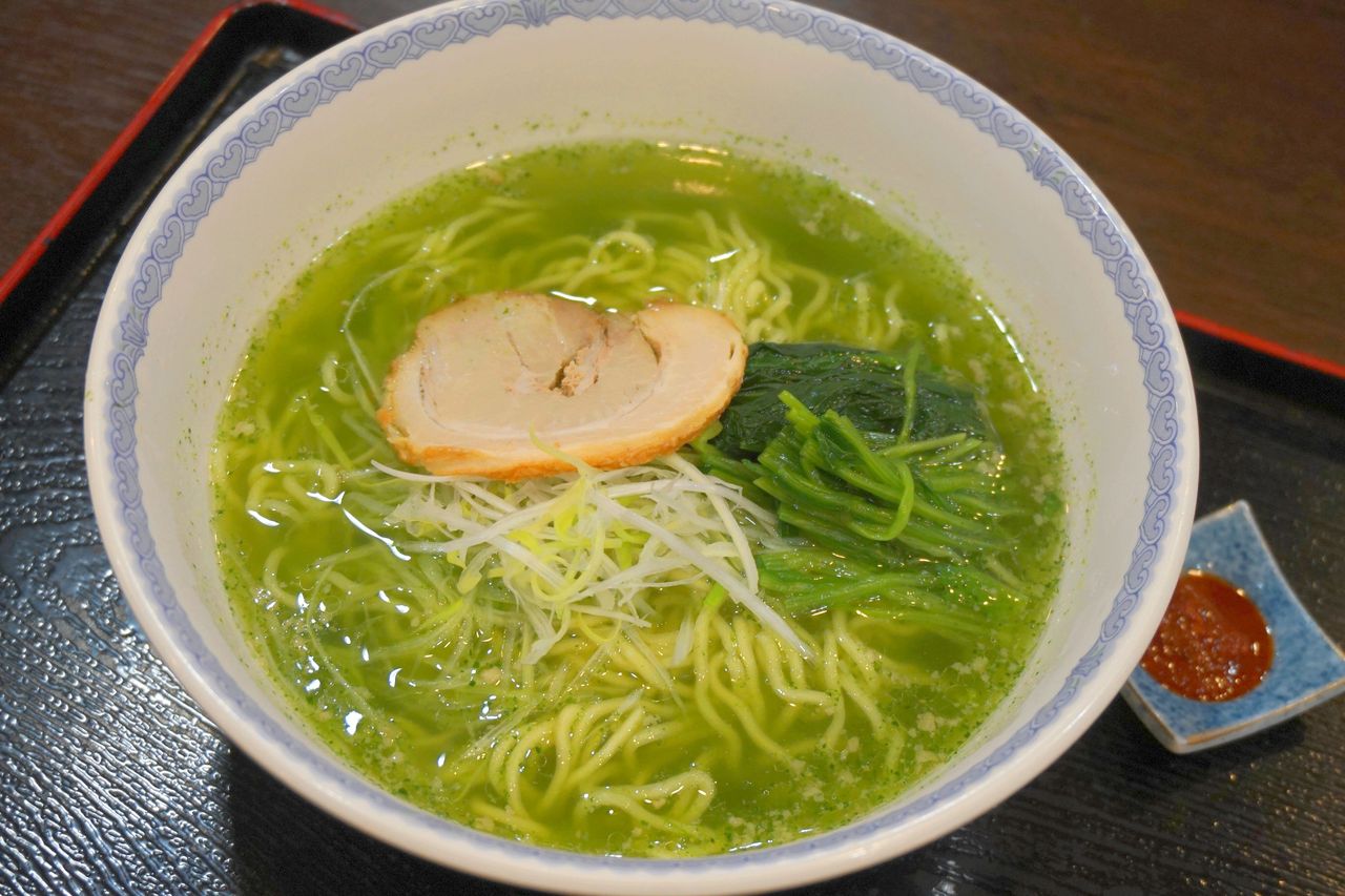 高岡グリーンラーメン いかなる人も踏み迷う 高岡グリーンラーメン いかなる人も踏み迷う