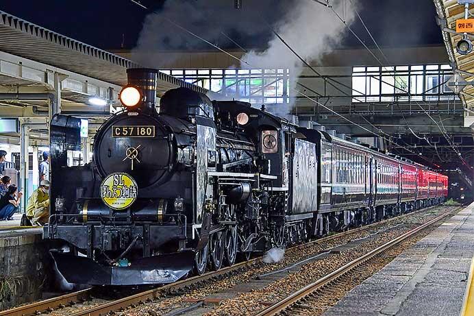 ビュッフェ車両「SLばんえつ物語」の汽笛の音が戻ってきた！蒸気機関車の魅力に迫る。