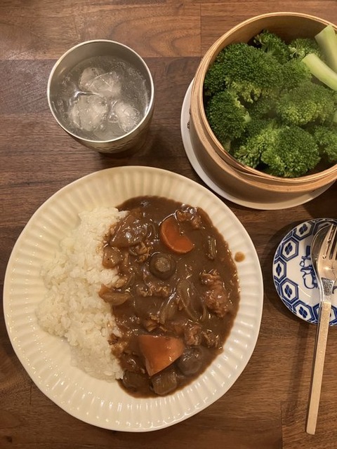 ワイ「ポークカレーが好き」お前ら「豚肉とか底辺やん貧乏人」※豚肉こそ至高！