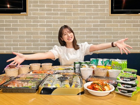 内田真礼ちゃんが大食い生配信やっててワロタｗｗｗｗｗｗｗｗｗ