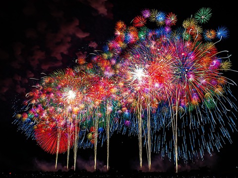 【秋の花火】埼玉：第21回「こうのす花火大会」の見どころと楽しみ方「開催期間：2024年10月5日(土) 17:30～20:00」