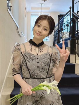 今田美桜と吉岡里帆、単体で見れば今田美桜の方が綺麗だけど、並ぶと吉岡里帆の方が綺麗だよな？「小芝風花・福原遥は？」