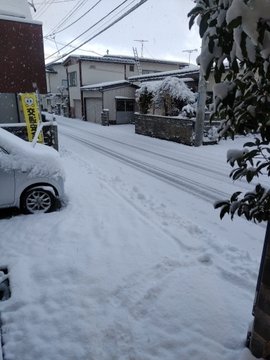 雪道の運転ってどうすればいいの？