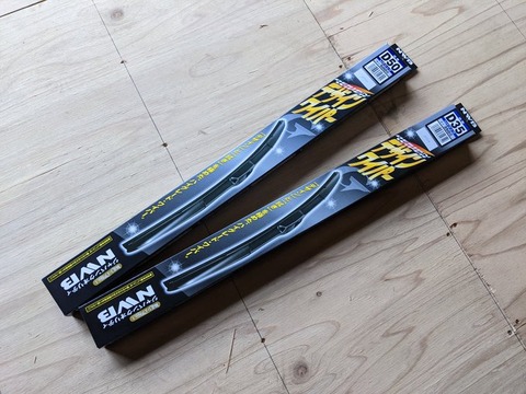 【悲報】カーディーラーさん、フロントワイパーゴムの交換で5,951円