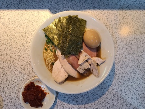 【ラーメン】「1000円」を超えるラーメンが増えてきている気がします……。昔は「500円」で食べられた気がするのですが、なにか原因があるのでしょうか？