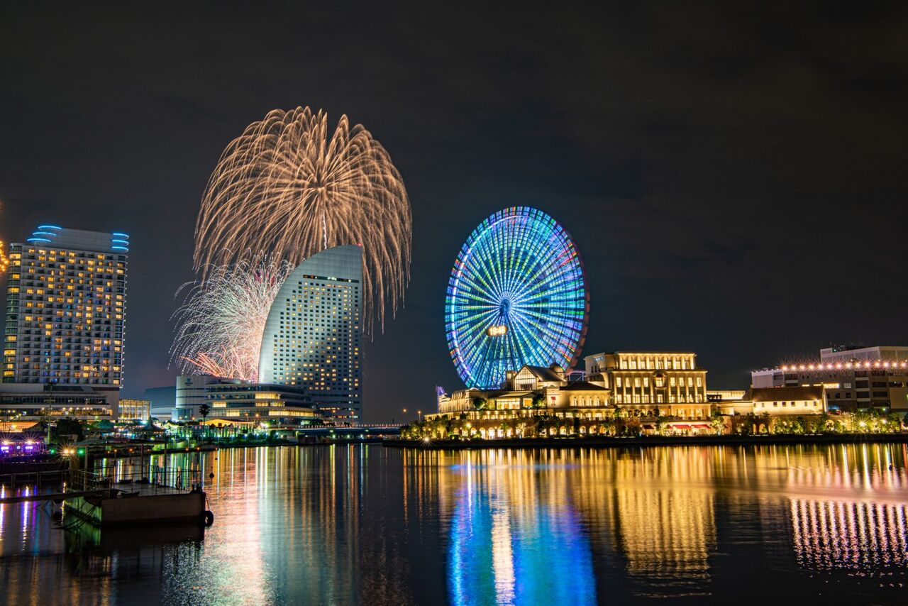 【夏の花火】神奈川「第43回横浜開港祭花火2024」盛大なミュージックスターマインを楽しもう「打上場所:臨港パーク前・日時:6月2日(日)19時~20時」