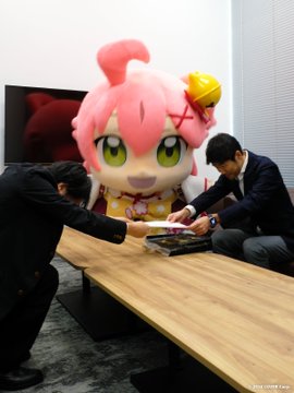 “うるさいほどしゃべる”ホロライブ・さくらみこさんとシャープのコラボによる加湿空気清浄機が発表。本人のやらかしエピソードから生まれるも「やっぱり水はいる」仕様
