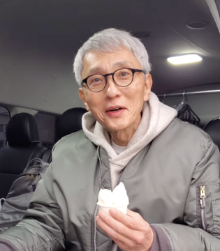 【話題】おじさんパーカー論争にイケオジ参戦！松重豊＆大沢たかおが見せた渾身の姿