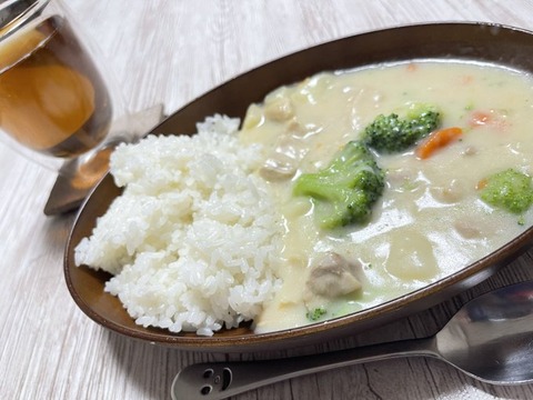 シチューでご飯食えないやつなんなの？